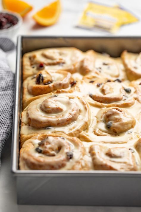 Orange Cranberry Cinnamon Rolls, Orange Cranberry Rolls, Cranberry Orange Cinnamon Rolls, Cranberry Cinnamon Rolls, Holiday Cinnamon Rolls, Savory Cinnamon Rolls, Deli Rolls, Cranberry Orange Rolls, Cinnamon Rolls Breakfast