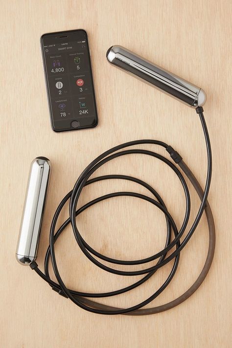 11 Cool Gadgets That Will Make Your Exercise Routine Easier Skipping Rope Aesthetic, Best Jump Rope, Cardio Pilates, Spirit Art, Fitness Gadgets, Endurance Workout, Design Engineering, Fitness Products, Exercise Routine