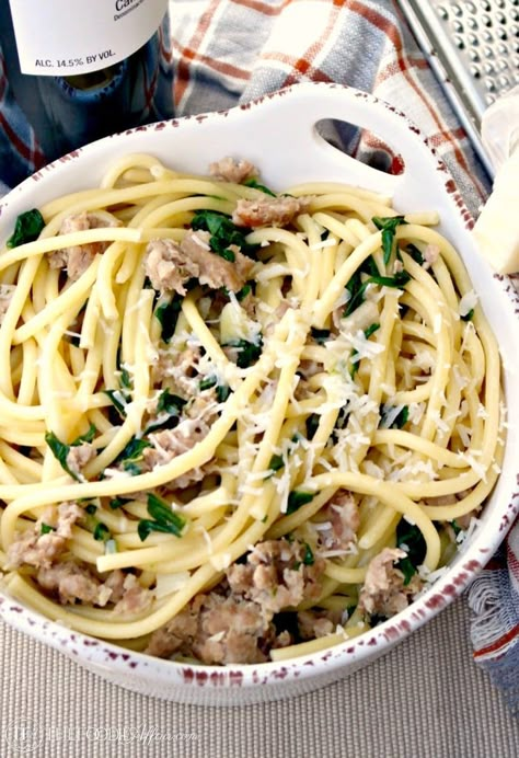 Bucatini Pasta Recipe With Sausage & Kale | The Foodie Affair Steak Gorgonzola Alfredo Recipe, Bucatini Recipes, Sausage And Kale, Bucatini Pasta, Sausage Kale, Comfort Pasta, Italian Sausage Recipes, Noodle Recipe, Kale Recipes