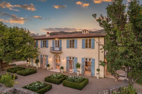 Vineyard Estate, French Limestone Floor, French Country Estate, Provence Style, Luxury Rentals, Building A New Home, Country Estate, Luxury Property, Napa Valley