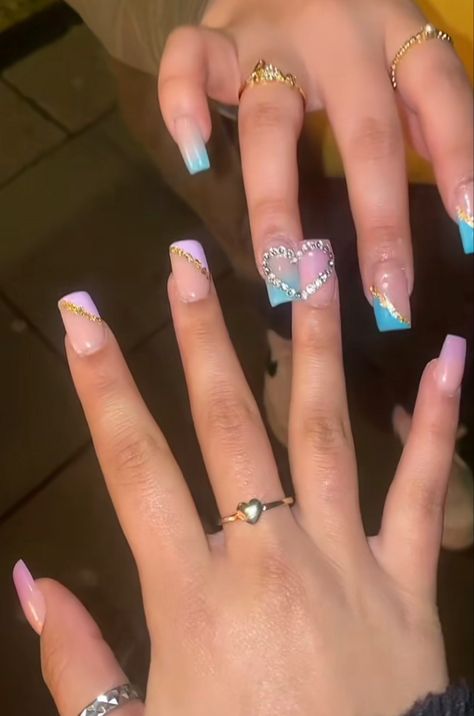 Matching Bestie Nails Short, Short Matching Nails, Matching Nails Summer, Matching Nails With Bff Summer, Matching Nail Inspo For Best Friends, Summer Matching Nails, Bff Nails Designs Best Friends, Matching Heart Nails, Matching Summer Nails