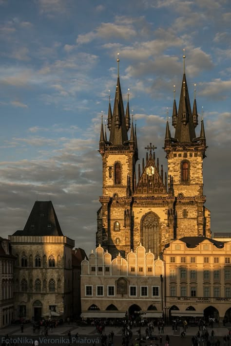 Prague Landscape, Places To Draw, Architecture Photography Buildings, Praha Prague, Perspective Photography, Watercolor Architecture, Art Aesthetics, Prague Czech Republic, Prague Czech