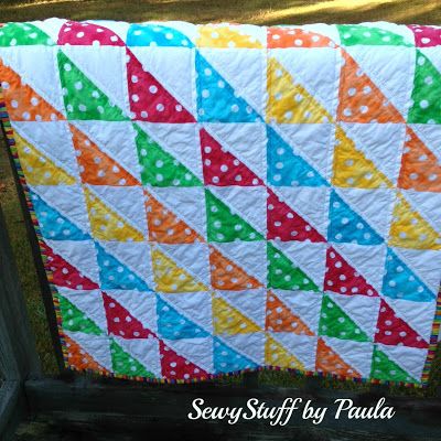 Polka Dot Quilts Ideas, Baby Quilt Patterns Easy, Polka Dot Quilts, Kid Quilts, Baby Crib Quilt, Triangle Quilts, Kids Quilts, Colorful Quilt, Quilt Square Patterns