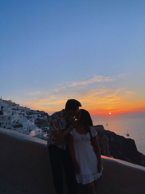 Mykonos Couple Pictures, Greece Aesthetics Honeymoon, Greece Vision Board Pictures, Santorini Greece Couple Goals, Greece Aesthetics Santorini, Greece Travel Couple, Greece Travel Aesthetic Couple, Greece Family Vacation Aesthetic, Santorini Greece Aesthetic Couple