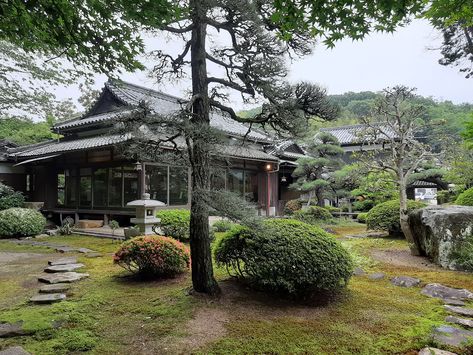 [65079] Naito Samurai Residence | Kurashiki City, Okayama | Traditional Japanese Houses for sale Samurai House, Old Samurai, Japanese Houses, The Last Samurai, Traditional Japanese House, Zen Space, Okayama, Wooden Fence, Edo Period