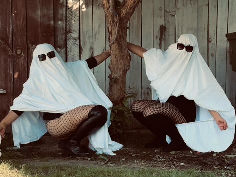 Ruby Lopez | Boo mf, Just ghosting around! Here’s your sign to grab your bestie and do a ghost photoshoot #ghostphotoshoot #spookyseason… | Instagram Girly Ghost Photoshoot, Target Photoshoot, Simple Ghost, Girly Ghost, Ghost Photo, Ghost Photoshoot, Ghost Photos, Halloween Photoshoot, A Ghost