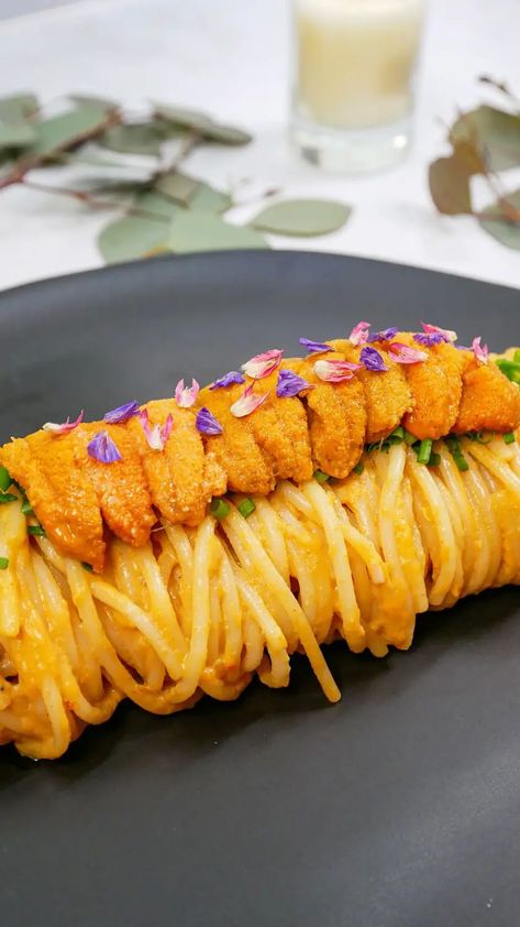 Japanese Pasta Recipe, Fancy Fish Dinner, Uni Recipes, Fancy Pasta, Japanese Pasta, Japanese Food Photography, Recipes Japanese, Pasta Ideas, Backyard Dinner