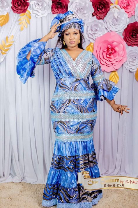 Dakar Senegal Fashion, Model Dantel Robe Senegal, Senegalese African Dress Styles 2022, Grand Dakar, Bazin Styles For Women Senegal 2021, African Dresses For Women, African Attire, African Fashion Dresses, African Dress