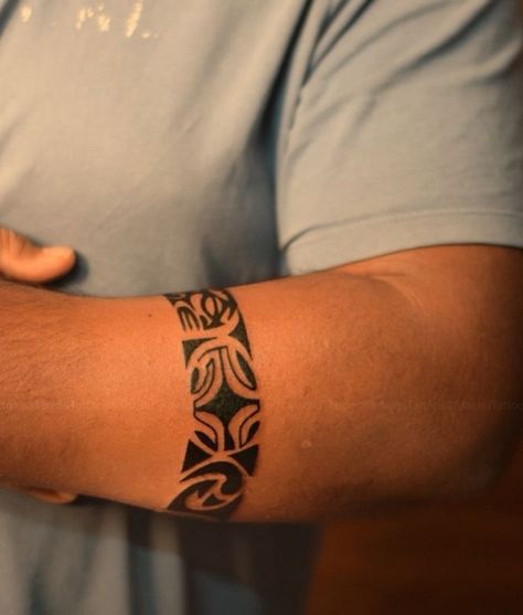 Hawaii Tattoo Men, Polynesian Armband Tattoo, Polynesian Armband, Hawaii Tattoo, Band Tattoos For Men, Polynesian Tattoos Women, Tattoo Band, Hawaii Tattoos, Simple Tattoos For Guys