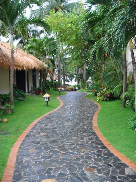 Beautiful Resort Design, Stamped Walkway, Africa Resort, Tropical Resort Design, Bamboo Village, Resort Design Plan, Resort Plan, Tropical House Design, Bamboo House Design