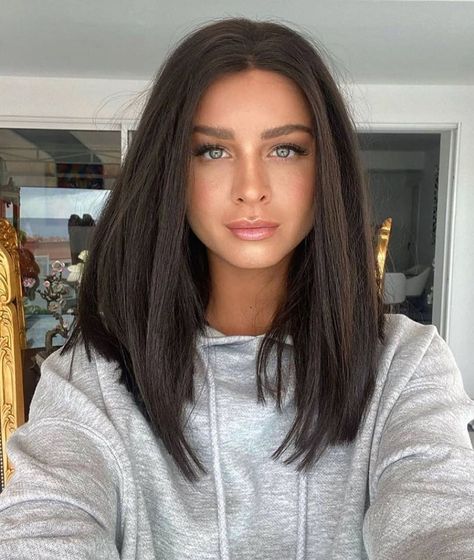 Featuring Mua’s Worldwide’s Instagram photo: “Beauty💕 Yes or No? Send DM for credit🥰” Long Bobs, Medium Haircuts, Blonde Bob Hairstyles, Long Bob Haircuts, Hair Color Auburn, Blonde Hair Looks, Shoulder Length Hair Cuts, Hair Product, Haircuts Straight Hair