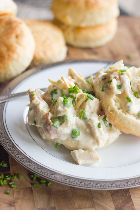 Chicken a la King - a creamy white sauce with chicken, peas and slivered almonds served over warm biscuits White Sauce With Chicken, 1960s Recipes, 60s Food, Ala King, 1960s Food, Chicken Peas, Chicken A La King, Creamy White Sauce, Fluff Desserts