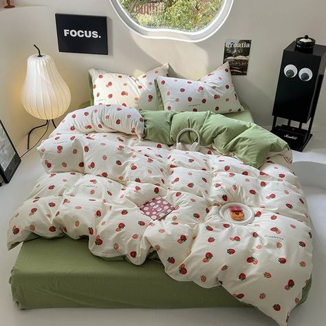 Cute Strawberry Print Bedding Set - roomtery Strawberry Room Aesthetic, Strawberry Shortcake Bedroom, Fruit Bedroom, Strawberry Bedroom, Strawberry Room, Strawberry Bedding, E Girl Room, Patchwork Bedding, Bear Bedding