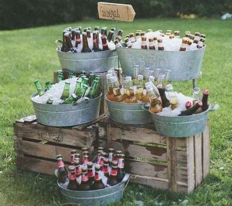 Galvanized Buckets Wedding, Outdoor Wedding Bar, Bucket Wedding, Diy Wedding Bar, Wedding Drink Bar, Wedding Alcohol, Wedding Motif, Wedding Drink Station, March Wedding