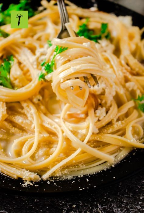 Vegan White Bean Alfredo White Bean Alfredo Sauce, Vegan Low Carb, Vegan Alfredo Sauce, Cauliflower Alfredo, Low Carb Noodles, Vegan Alfredo, Low Carb Lasagna, Crockpot Lasagna, Alfredo Sauce Recipe