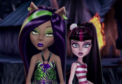 Monster high monster high skull shores Draculaura And Clawdeen Matching Icons, Mh Clawdeen, Aesthetic Monster High, Aesthetic Monster, Pink Mcbling, Draculaura Aesthetic, Hello Kitty Wallpaper Hd, High Characters, Arte Monster High