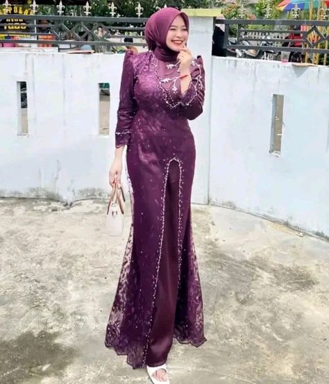 Model Dress Hijab, Mermaid Dress Hijab, Bridesmaid Brokat, Model Bridesmaid, Dress Payet, Dress Brokat Modern, Kebaya Wedding, Kebaya Modern Dress, Bridesmaid Satin