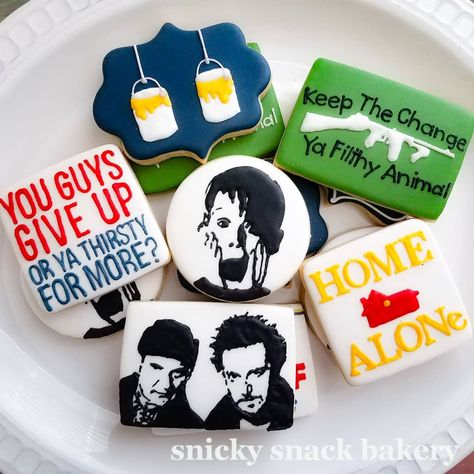 formerly:  color me cookie on Instagram: “A customer asked for Home Alone cookies to surprise her husband for his birthday. Hope they made him smile. 😊 #homealone #homealonemovie…” Christmas Party Planning, Home Alone Christmas, Movie Cakes, Cookies Birthday, Surprise Her, Christmas Movie Night, Themed Cookies, Sugar Cookie Designs, Star Cookies