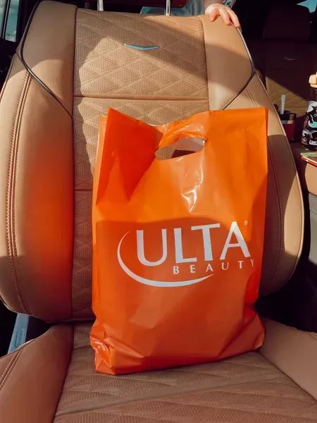 Ulta Bag Aesthetic, Ulta Aesthetic Store, Ulta Beauty Aesthetic, Ulta Aesthetic, Ulta Shopping, Ulta Store, 15th Birthday Party Ideas, Gifts Board, Mighty Patch