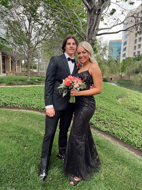 Black Prom Couple, Bf And Gf Prom Pictures, Prom Pics Inspo With Boyfriend, Prom Pic Ideas With Guy Friend, Cute Prom Pictures With Guy Friend, Formal Dance Pictures Couples Cute Ideas, Modest Prom, Flora Dress, Black Prom