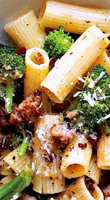 Pasta With Italian Sausage And Broccoli, Pasta With Broccoli And Sausage, Sausage With Broccoli Recipes, Rigatoni And Broccoli Recipes, Italian Sausage And Broccoli Recipes, Rigatoni And Sausage, Broccoli Rigatoni, Italian Sausage Broccoli, Broccoli And Sausage