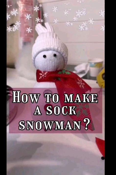 Teen Christmas Party, Sock Snowman Craft, Snowman Diy, Sock Snowman, Diy Christmas Ornaments Easy, Cute Sewing Projects, Diy Socks, Sock Crafts, Diy Gift Set