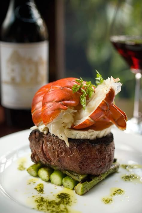 ✞THEmeanestWITCH✞ Steak And Lobster Dinner, Steak And Lobster, Surf Turf, Surf And Turf, Dinner Party Menu, Steak And Seafood, Fine Dining Recipes, Food Club, Steak Dinner