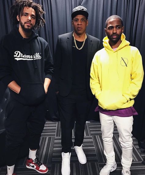 J cole jay z big sean J Cole Style, Tuff Fits, Celebrity Candids, Black Swans, Rapper Style, Lose Control, Rapper Quotes, Trey Songz, Hip Muscles