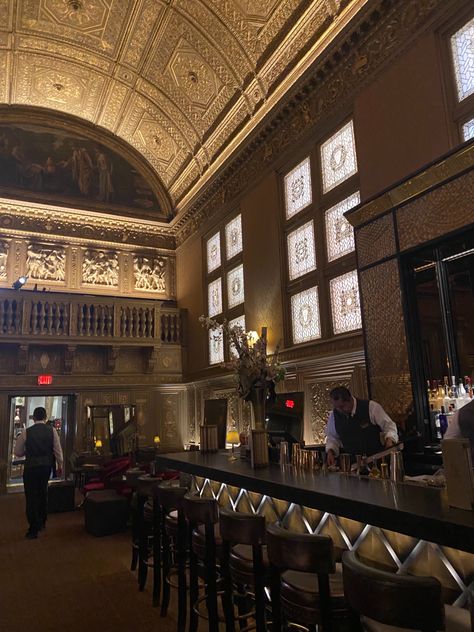 Waldorf Lifestyle, Palace Hotel Nyc, Legacies Aesthetic, Serena Van Der Woodsen Aesthetic, Aesthetic New York City, Gossip Girl Serena, Blair Waldorf Aesthetic, The Legacies, Georgina Sparks