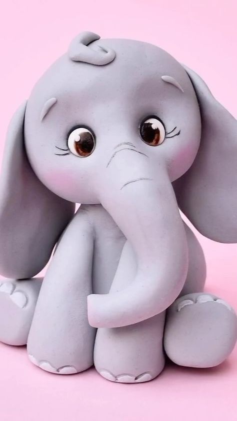 Cake topper (@cakeavenueskw) • Fotografije i videozapisi na Instagramu Fondant Animals Tutorial, Kue Fondant, Fondant Flower Tutorial, Animal Birthday Cakes, Fondant Figures Tutorial, Fondant Cake Designs, Idee Babyshower, Elephant Cakes, Cake Decorating With Fondant