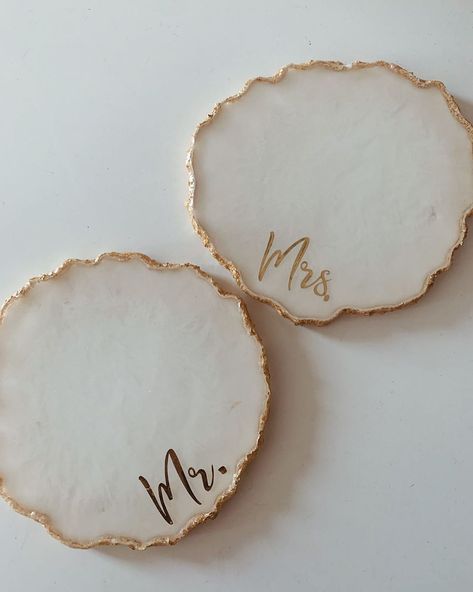 Resin Trays, Wedding Coasters Favors, Resin Clock, Wedding Coasters, Agate Coasters, Wedding Order, Diy Coasters, Instagram Wedding, Custom Coasters