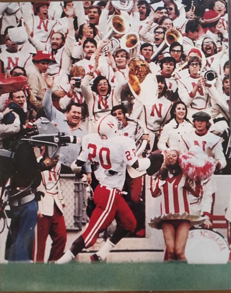 Nebraska Cornhuskers Football. Johnny Rodgers scoring on his iconic punt return in the Game of the Century vs Oklahoma. Huskers Wallpaper, Nebraska Huskers Football, Cornhuskers Football, Football Man Cave, Husker Volleyball, Nebraska Huskers Volleyball, Huskers Football, Vintage Nebraska Football, Nebraska Cornhuskers Football