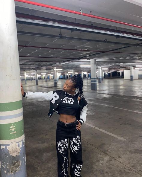 Luh Twizzy Outfits Women, Luh Twizzy Outfits, Twizzy Outfits, Luh Twizzy, Pinterest Ideas, Outfits Black, Androgynous Fashion, Aesthetic Pics, Parking Garage