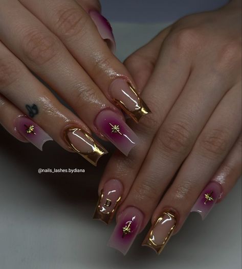 Nail Design Inspiration Square, Club Nails Night, Uk Nails Designs, Cool Nail Designs Square, Geo X Nails, Nail Inspo Coffin Red, Cool Square Nails, Square Nails Simple Design, Nails Graduation Ideas