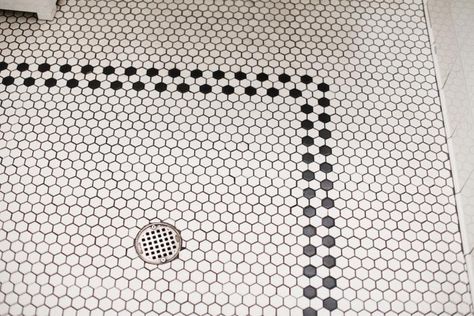 vintage black and white hex floor tile patterns - Google Search Black And White Hex Tile, White Hexagon Bathroom, Hexagon Bathroom Tile, Black And White Powder Room, Hexagon Tile Bathroom Floor, Bathroom Floor Tile Patterns, Hex Tile Floor, Hexagon Tile Bathroom, Vintage Powder Room