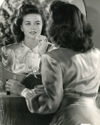 Dorothy Maloney Klasik Hollywood, Shirley Temple Black, Eternal Beauty, Old Hollywood Stars, Child Actresses, Actrices Hollywood, Shirley Temple, Golden Age Of Hollywood, Vintage Hollywood