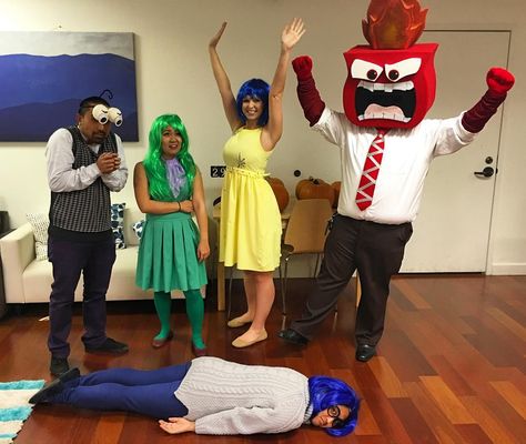 25 Disfraces de Halloween para ti y tu grupo de amigas Team Halloween Costumes, Group Costume Ideas, 3 People Costumes, Group Cosplay, Themed Halloween Costumes, Team Costumes, Trio Halloween Costumes, Cartoon Costumes, Pretty Halloween Costumes