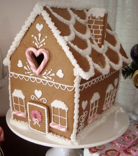 Homemade Gingerbread House, Gingerbread House Ideas, Ginger House, Gingerbread House Parties, Gingerbread House Designs, All Things Gingerbread, Gingerbread House Cookies, Mint Lemonade, Gingerbread House Decorations