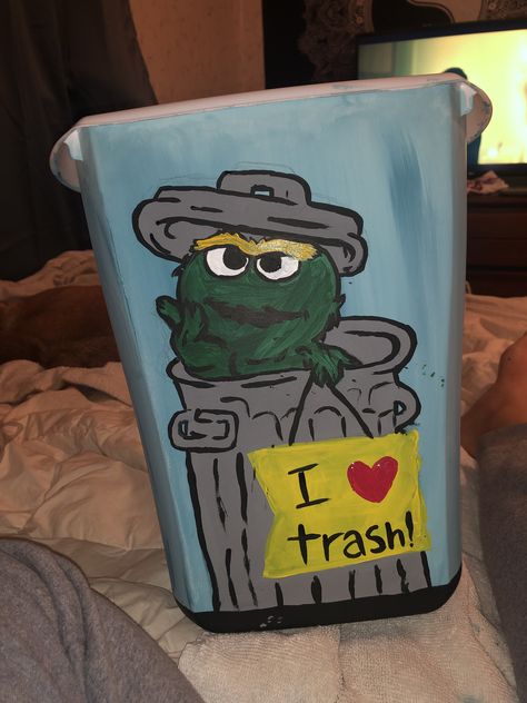 Trash Can Art Ideas, Painted Trash Bin, Painting Trash Cans Ideas, Painted Trash Cans Ideas, Trash Can Painting Ideas, Traffic Painting, Painted Trash Cans, Native American Drawing, Creative Garden Decor