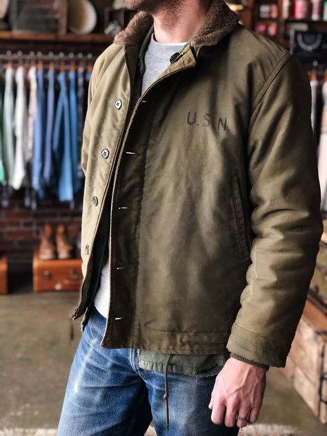 Authentic WWII (1944) N-1 deck jacket up for grabs on the web-shop! N1 Deck Jacket, Mens Vintage Fashion, Japanese Street Fashion Men, Clothing Lookbook, Army Jackets, Deck Jacket, Manly Style, American Workwear, Good Clothes