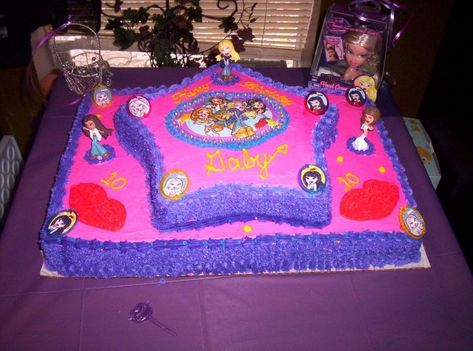 10th Birthday Cake, Early 2000s Party, 2000s Party, 10 Birthday Cake, Nice Food, Capricorn Moon, Cake Central, Cake Easy, Birthday Idea