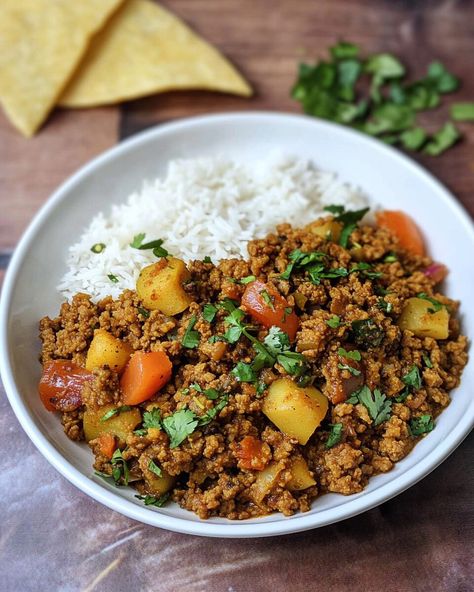 Aloo Keema - miacookery.com Aloo Keema, Keema Recipes, Indian Foods, Nutrient Dense Food, Nutrient Dense, Pretty Food, Indian Food Recipes, Food Inspiration, Good Food