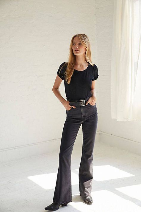 Black Bootcut Jeans Outfit, Bootcut Jeans Outfit, Black Flare Jeans, Black Bootcut Jeans, Jeans Free People, Jeans With Heels, Jeans Outfit Casual, All Jeans, Dusters