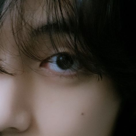 taehyung icon Taehyung Doe Eyes, Taehyung Eyes Wallpaper, Taehyung Eyes Aesthetic, Kim Taehyung Eyes, Taekook Eyes, V Eyes, Taehyung Eyes, Narrow Eyes, Tae Icon