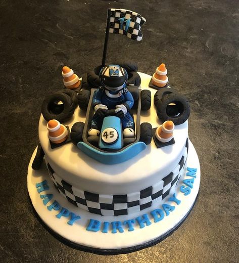 Sports Car Birthday Cake, F1 Racing Cake Ideas, Go Kart Cakes, Karting Birthday Cake, Pastel F1, Go Kart Birthday Cake, Go Karting Cake Ideas, Go Kart Cake Ideas, Go Karting Birthday Cake