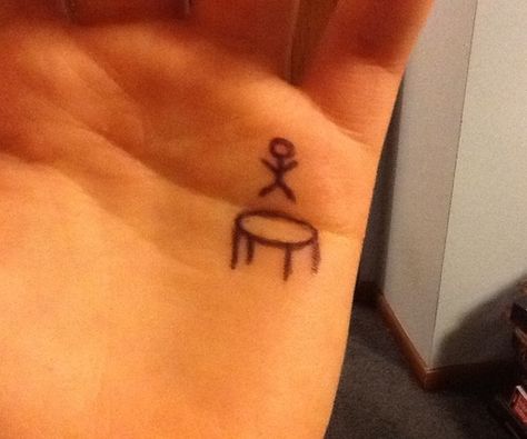 The little stick figure jumps on the trampoline as you close and open your hand Fun Stick And Poke Tattoo, Trampoline Tattoo Hand, Hand Pen Tattoo Ideas, Stick Figure Tattoo, How To Draw Fingers, Finger Tattoo For Women, Prison Tattoos, Pen Tattoo, Hand Doodles