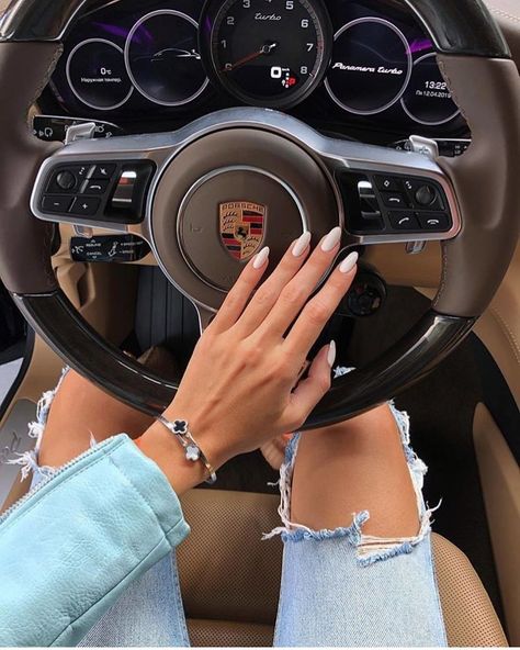 #tinistoessel : #porschexgirl @porsche Gif Illustration, Food Makeup, Luxury Couple, Disney Instagram, Rich Girl Lifestyle, Car Goals, Rich Lifestyle, Illustration Food, Luxury Lifestyle Dreams