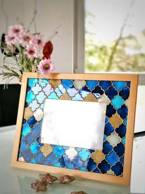 Painting Ideas On Glass Frame, Blue Photo Frame, Painting Glass Jars, Glass Painting Patterns, Painting On Glass, Mirror Crafts, Glass Painting Designs, Calligraphy Art Print, Frame Ideas