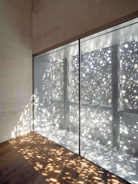 Blitz Design, Dappled Light, Pin Pin, Building Facade, Natural Home Decor, Light Architecture, Facade Design, San Sebastian, Design Case