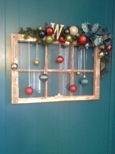 Repurpose Old Shutters Diy Projects, Window Christmas, Window Crafts, Christmas Window Decorations, Old Windows, Christmas Window, Guest Books, Christmas Display, Country Christmas